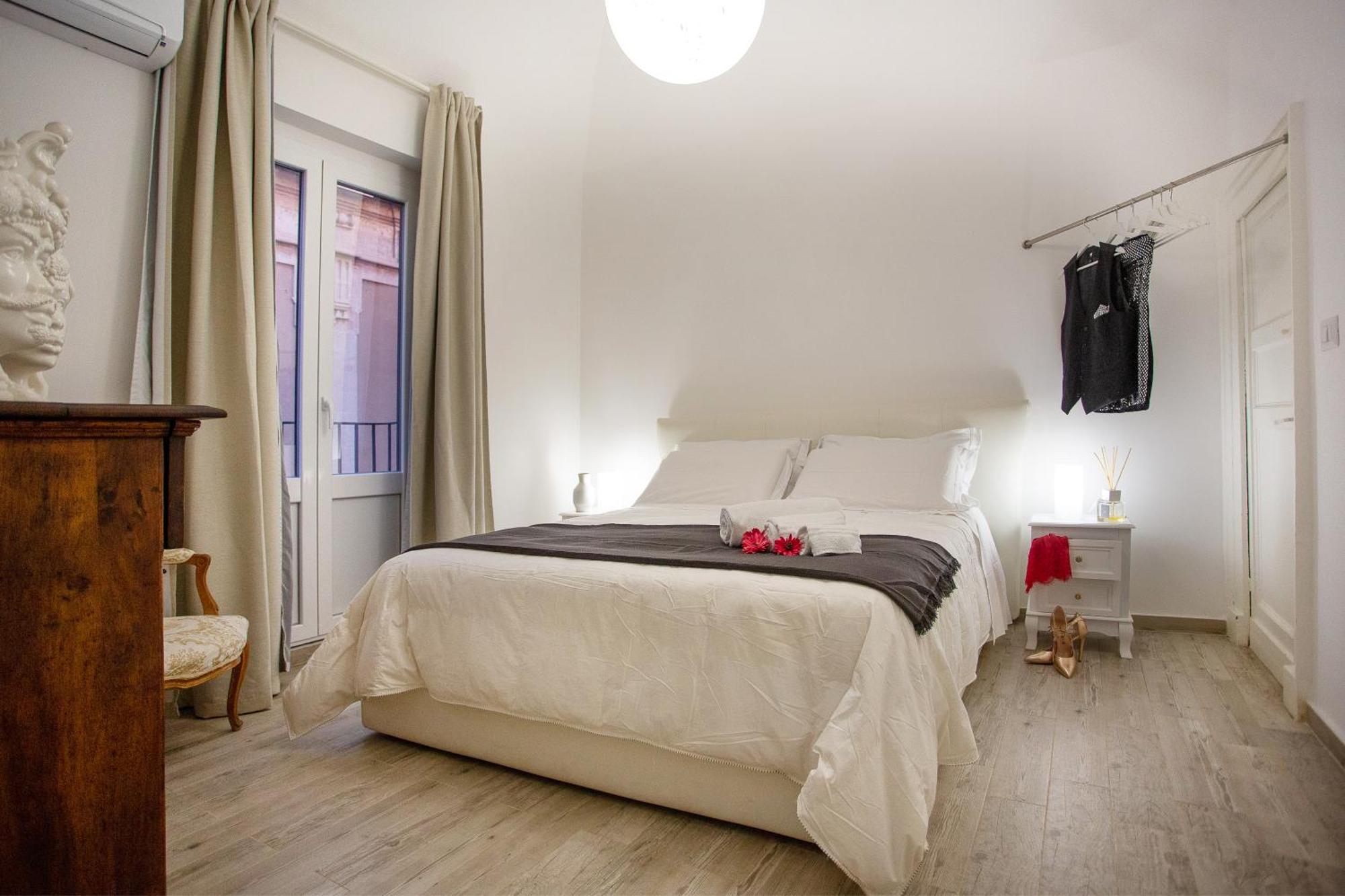 Duomo Luxury Suite Катания Экстерьер фото
